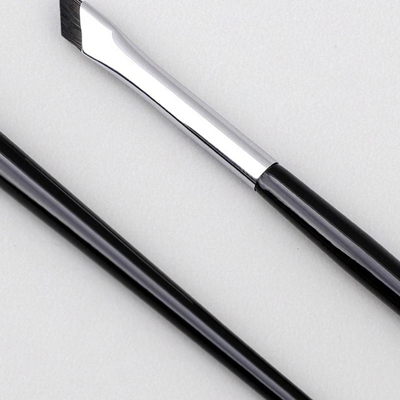 Blade Eyeliner Brush Ultra Thin Fine Angle Flat Eyebrow Brush Flat Sickle Eyeliner Brushes Precise Detail Brush Makeup Tools