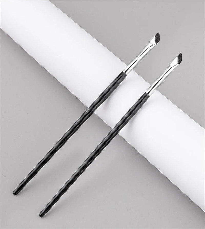 Blade Eyeliner Brush Ultra Thin Fine Angle Flat Eyebrow Brush Flat Sickle Eyeliner Brushes Precise Detail Brush Makeup Tools