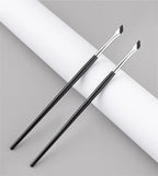 Blade Eyeliner Brush Ultra Thin Fine Angle Flat Eyebrow Brush Flat Sickle Eyeliner Brushes Precise Detail Brush Makeup Tools