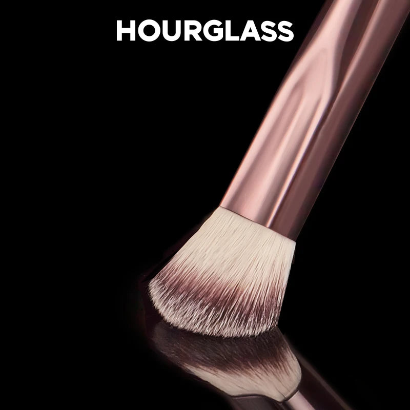 Hourglass Makeup Brush- No.19 Vanish Seamless Finish Concealer Brush Soft Fiber Hair Fashion Design Single Face Brush